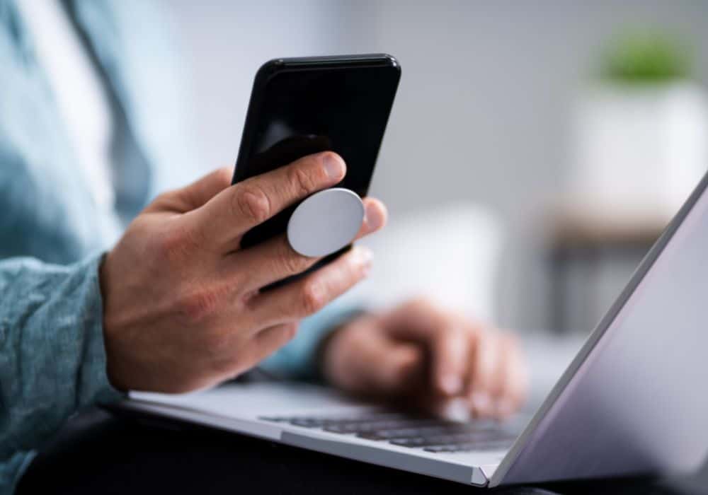Step-by-Step Guide to Removing a PopSocket